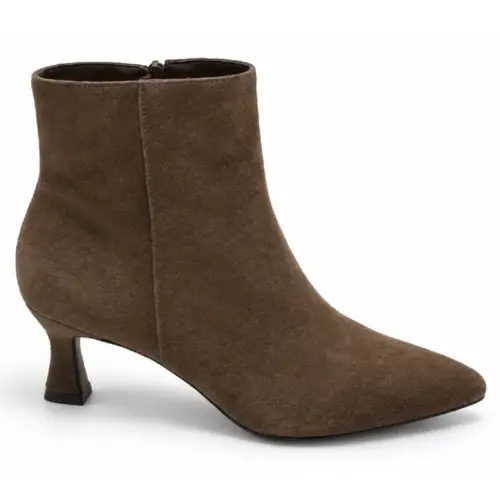 Braune Stiefelette aus Wildleder, Außenseite mit geschwungenem 6-cm-Kitten-Heel