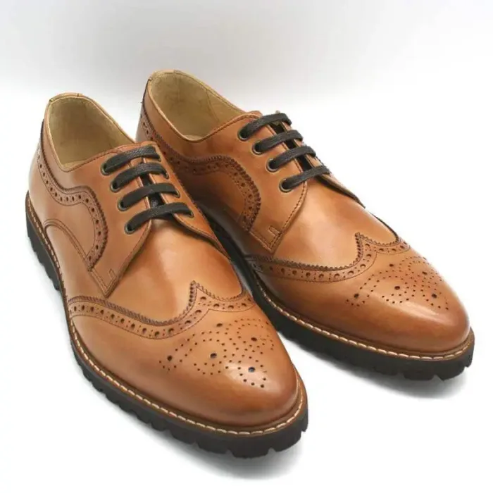 Budapester Cognac Herrenschuhe mit heller Kontrastnaht_Modell 372