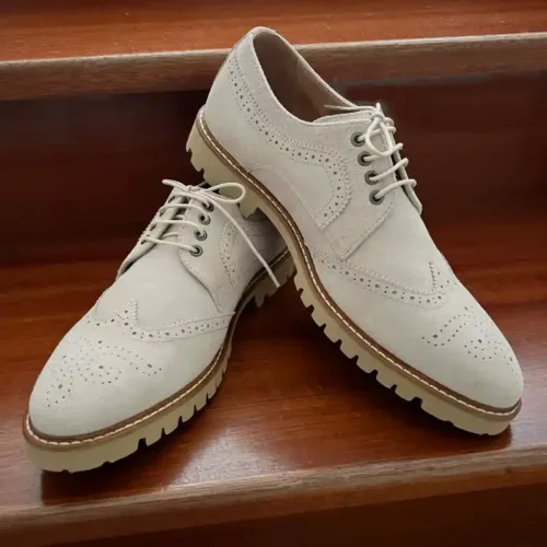 Budapester beige leichte Herrenschuhe mit Profilsohle Modell 373