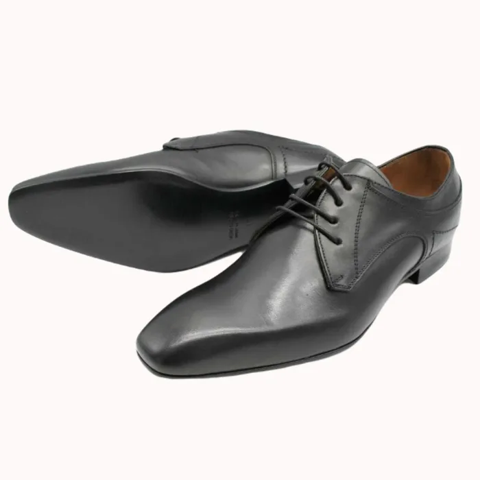 Elegant und schlicht schwarzer Herrenschuh mit Ledersohle_Modell 111