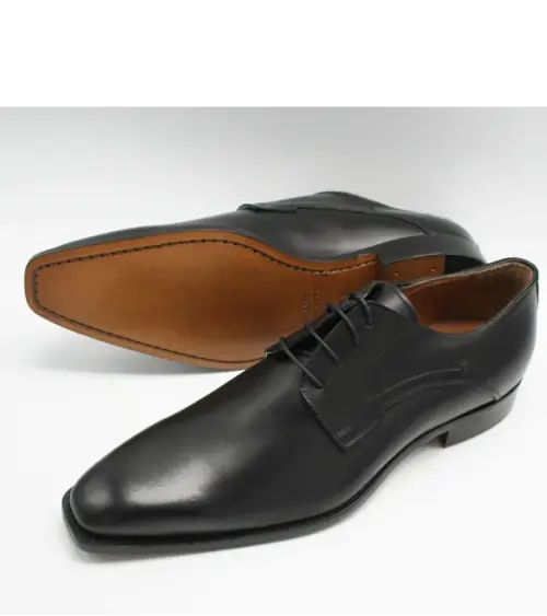 Italienischer Derby mit Feinschliff. Schwarzer Volllederschuh in Blake-Machart. Modell 110