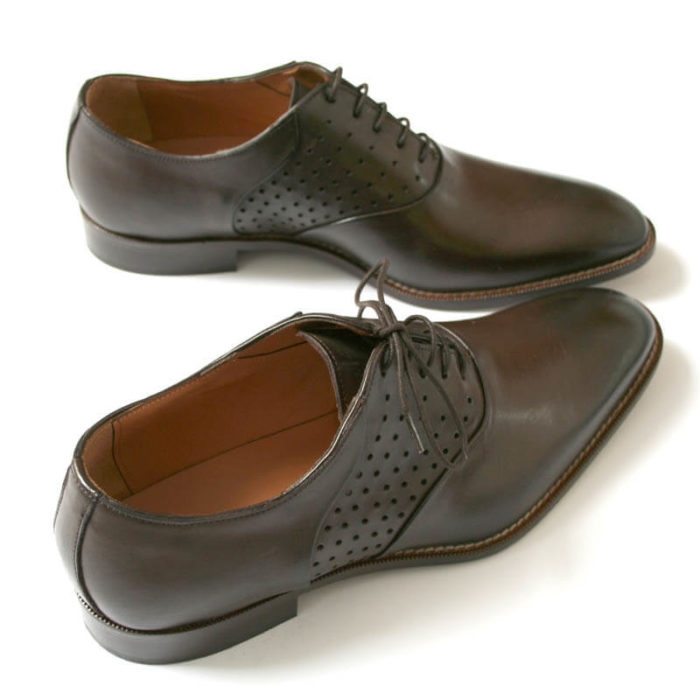 Men`s business shoes-Discreet fashionable-Oxford_with hole pattern_mocha brown_2 shoes from above behind
